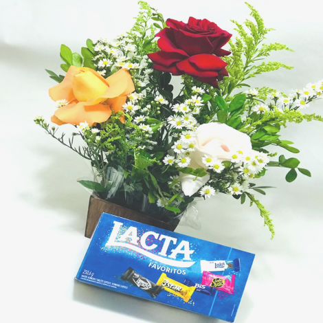 Arranjo colorido e chocolate 