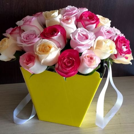 Buquê com 36 rosas na sacola