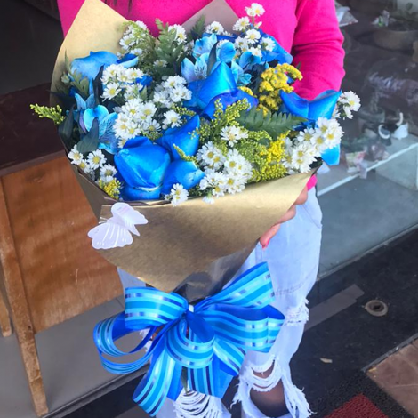 Buquê azul rosas e astrometria